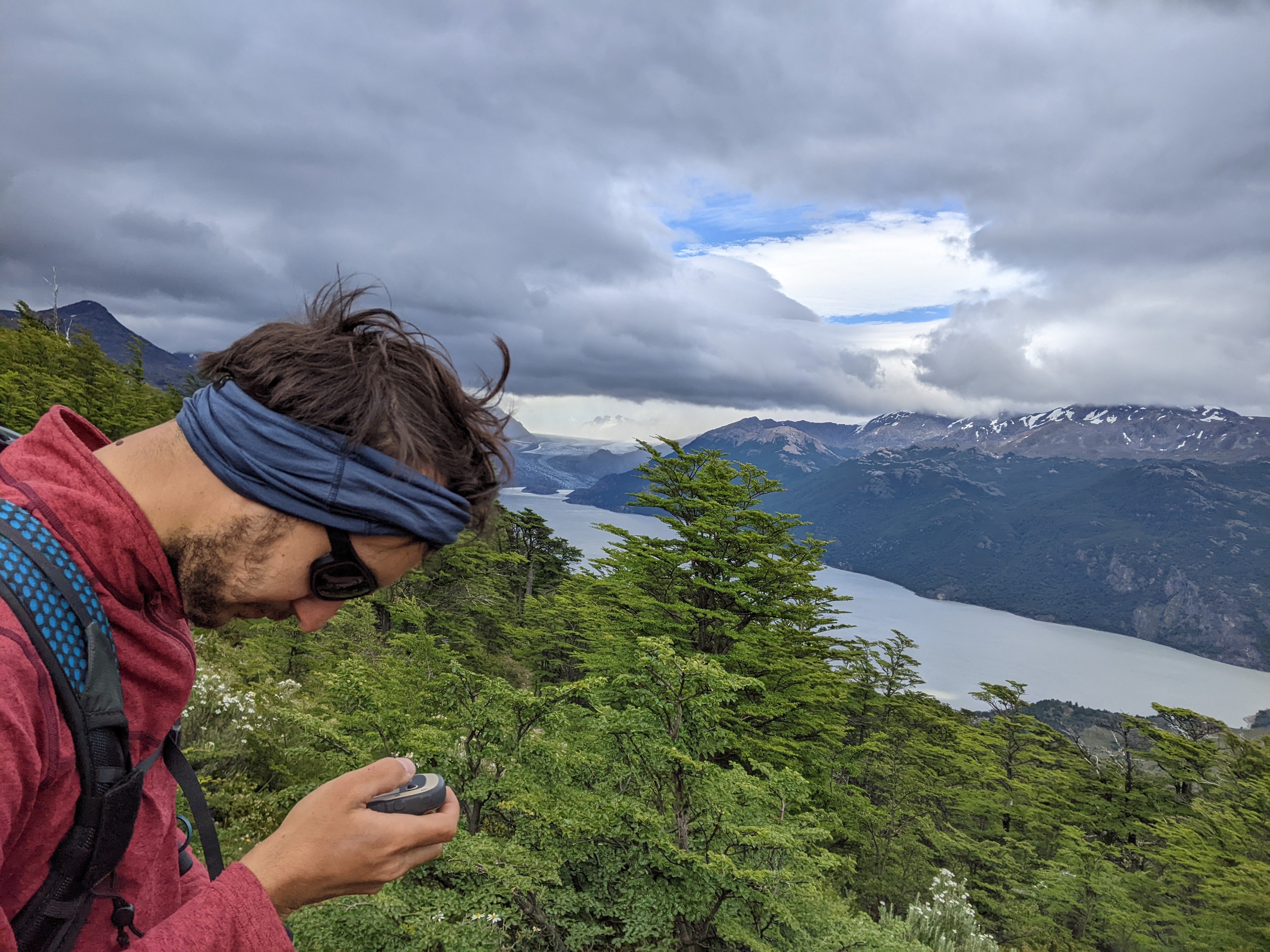 Alexis trying to read the screen of the GPS